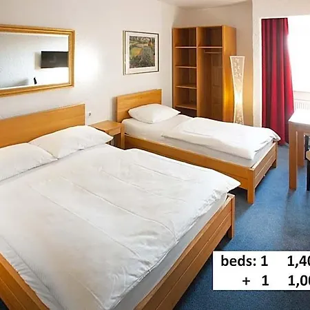 Elan Hotel 3*